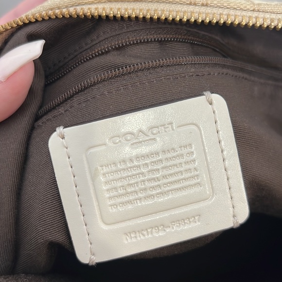 Coach Shoulder Bag - Picture 6 of 17